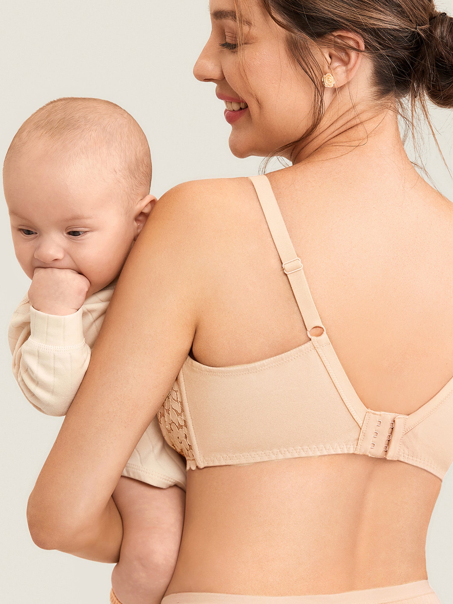 Lace Hands Free Pumping Bra Beige