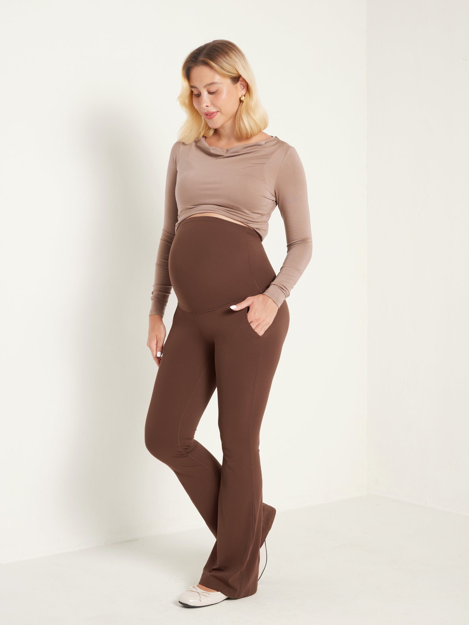 Natrelax® Maternity Flare Leggings 31" - With Pockets Coffee Brown